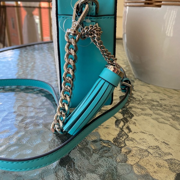 SOLD Michael Kors Signature Jetset Crossbody NWT - Picture 5 of 7